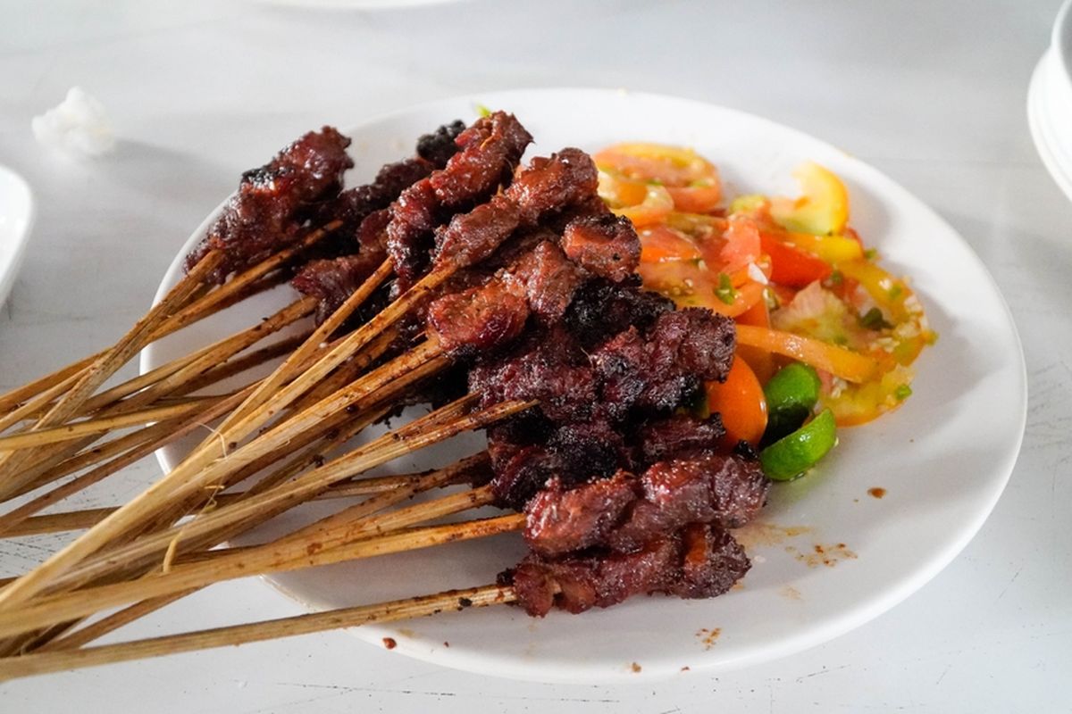 Sate Kambing vs Sate Ayam: Mana yang Lebih Enak?